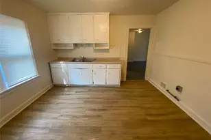 378 E 156th St, Loveland, OH 44110 - Photo 2