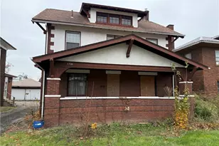 1306 12th St NW, Canton, OH 44703 - Photo 2