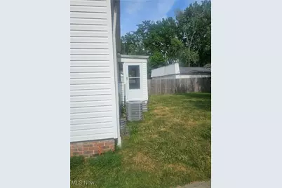 3898 Salisbury Road, South Euclid, OH 44121 - Photo 4