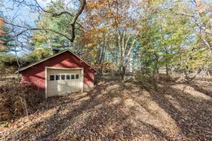 24105 Chardon Rd, Euclid, OH 44143 - Photo 36