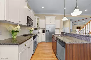32041 Kossuth Dr, Avon Lake, OH 44012 - Photo 12