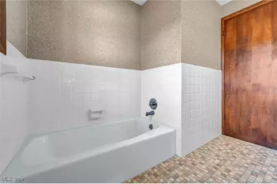 557 Ladyne Avenue NW, Bolivar, OH 44612 - Photo 26