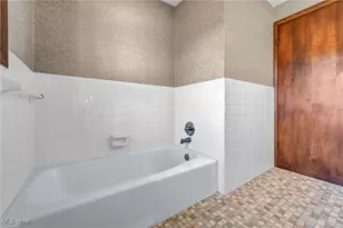 557 Ladyne Ave NW, Bolivar, OH 44612 - Photo 26