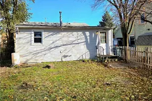 1374 Nichols Ave, Lorain, OH 44053 - Photo 6