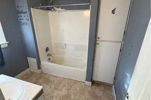 2462 Edwin Ave, Akron, OH 44314 - Photo 6