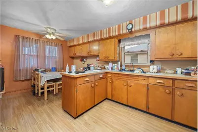 3116 Chris Avenue, Lorain, OH 44052 - Photo 4