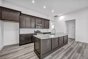 3612 Great Windsor Ln, Green, OH 44685 - Photo 12