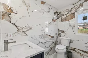 366 Tenney Ave, Campbell, OH 44405 - Photo 14