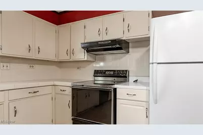 53 W Dave Longaberger Avenue, Dresden, OH 43821 - Photo 14