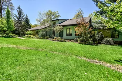 8220 Hermitage Road, Concord, OH 44077 - Photo 2