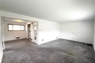 188 Columbus Way, Weirton, WV 26062 - Photo 4