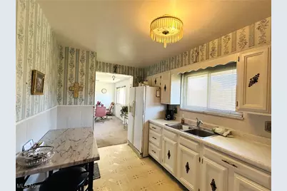 188 Columbus Way, Weirton, WV 26062 - Photo 8