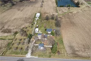 9865 Tallmadge Rd, Diamond, OH 44412 - Photo 10