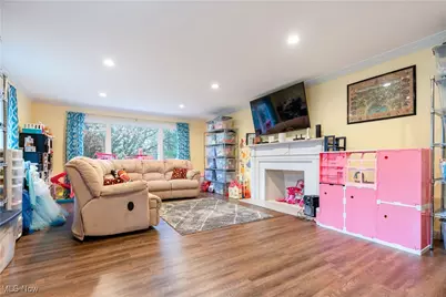 704 Reno Drive, Louisville, OH 44641 - Photo 6