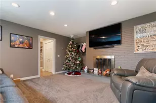 704 Reno Dr, Louisville, OH 44641 - Photo 14