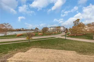 445 Harbor Ln, Lorain, OH 44052 - Photo 32