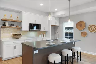 445 Harbor Ln, Lorain, OH 44052 - Photo 6