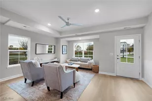 445 Harbor Ln, Lorain, OH 44052 - Photo 8