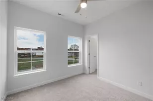 445 Harbor Ln, Lorain, OH 44052 - Photo 24