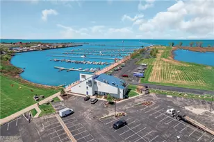 445 Harbor Ln, Lorain, OH 44052 - Photo 40