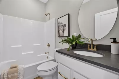 445 Harbor Lane, Lorain, OH 44052 - Photo 24