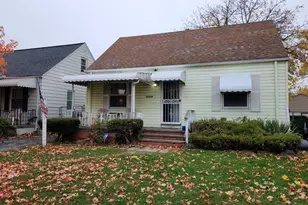 20715 Watson Rd, Maple Heights, OH 44137 - Photo 4