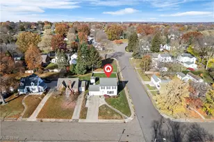 403 32nd St NW, Canton, OH 44709 - Photo 2