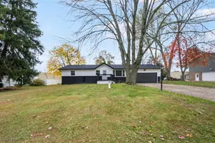 2057 Darnell Dr, Coventry, OH 44319 - Photo 2