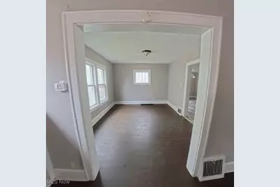 801 Storer Avenue, Akron, OH 44320 - Photo 4