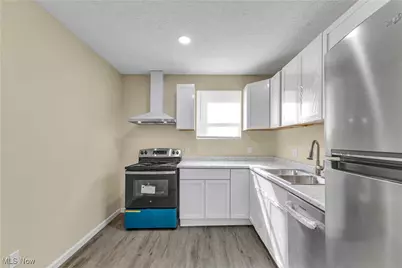 2400 Oberlin Avenue, Lorain, OH 44052 - Photo 6