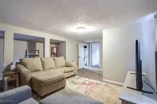 354 Hiwood Ave, Munroe Falls, OH 44262 - Photo 22