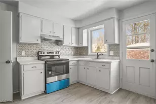 3736 Woodford Ave NW, Canton, OH 44709 - Photo 12