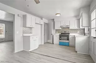 3736 Woodford Ave NW, Canton, OH 44709 - Photo 10