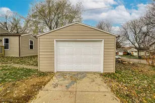 2668 30th St SW, Akron, OH 44314 - Photo 26
