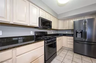 2975 Waterford Dr, Twinsburg, OH 44087 - Photo 12