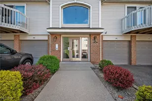 1444 Buckingham Gate Blvd, Cuyahoga Falls, OH 44221 - Photo 1