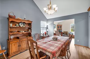 902 Devonwood Dr, Wadsworth, OH 44281 - Photo 10