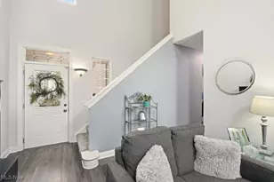 104 Falls River Dr, Munroe Falls, OH 44262 - Photo 4