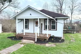 5018 Elmwood Ave, Parkersburg, WV 26101 - Photo 2