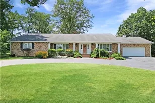 221 Efts Ln, Steubenville, OH 43953 - Photo 2