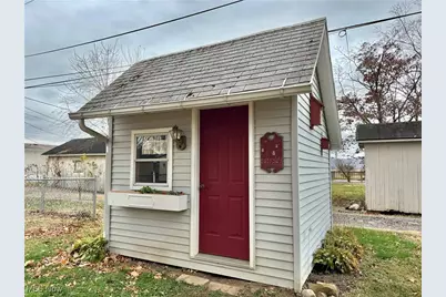 615 Franklin Avenue, Conesville, OH 43811 - Photo 6