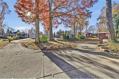 5229 Dungannon Circle NW, North Canton, OH 44720 - Photo 4