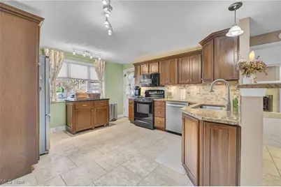 5229 Dungannon Circle NW, North Canton, OH 44720 - Photo 10