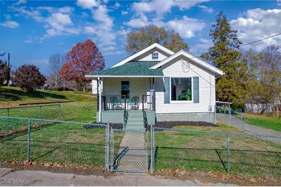 1607 20th Street NE, Canton, OH 44714 - Photo 2