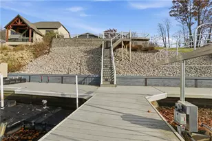 1531 Lake Crest Dr, Roaming Shores, OH 44084 - Photo 4