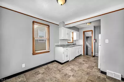 19520 Maple Heights Boulevard, Maple Heights, OH 44137 - Photo 12