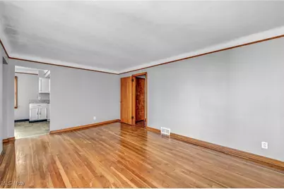 19520 Maple Heights Boulevard, Maple Heights, OH 44137 - Photo 16