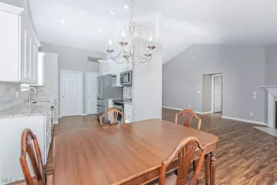 201 Heather Lane, Eastlake, OH 44095 - Photo 10