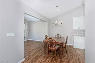 201 Heather Ln, Eastlake, OH 44095 - Photo 6