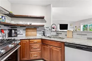 1452 Buckingham Gate Blvd, Cuyahoga Falls, OH 44221 - Photo 8